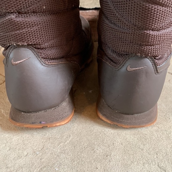 Nike Brown Lace Up Boots - Picture 6 of 11
